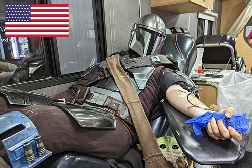 Mandalorian Cosplayer, USA